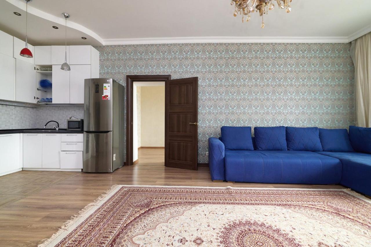 Квартира В Самом Центре Столицы Казахстана Apartamento Astana Exterior foto