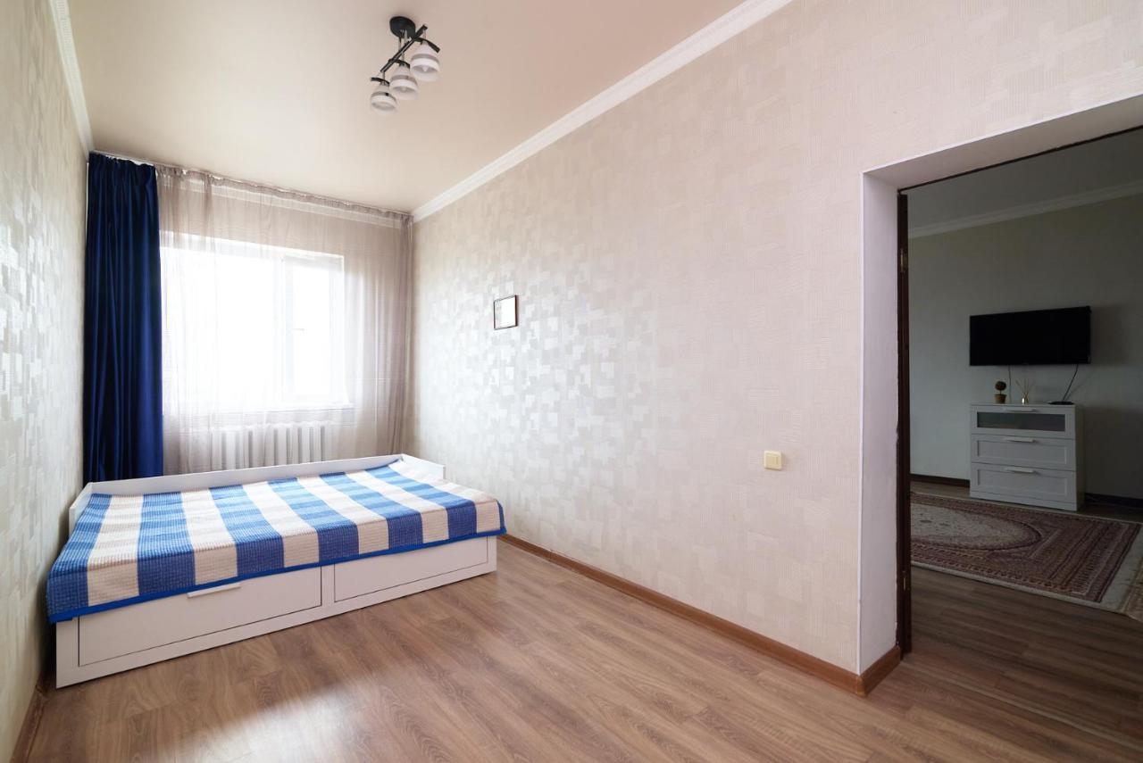 Квартира В Самом Центре Столицы Казахстана Apartamento Astana Exterior foto