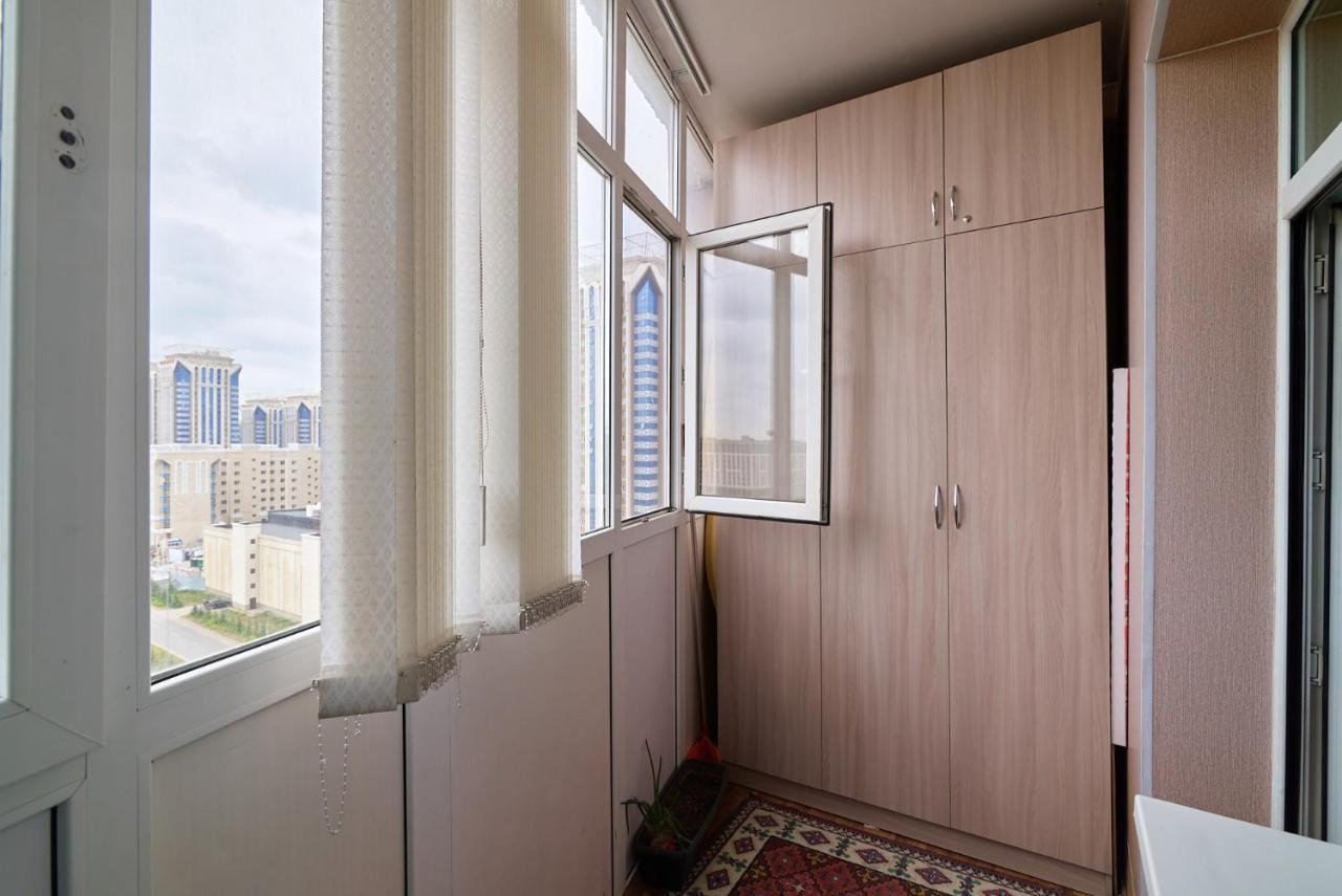 Квартира В Самом Центре Столицы Казахстана Apartamento Astana Exterior foto